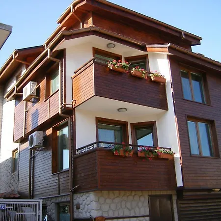 Konukevi Dari Guest за гости дари 3*